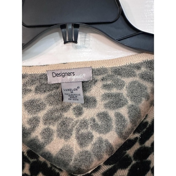 Designers Original Womens Cheetah Print Long Sleeve Top w Beads Size M - Picture 3 of 4